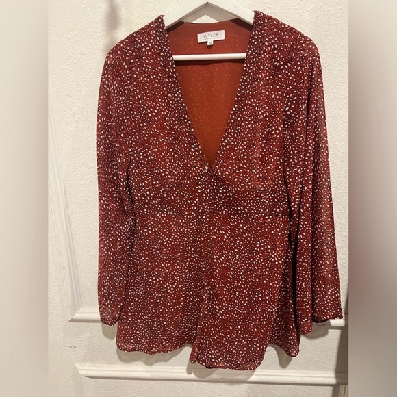 WYLDR Rust Patterned romper. - Picture 3 of 4